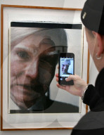 NEWS - London: Andy Warhol Polaroid Pictures Ausstellung in der Bastian Gallery