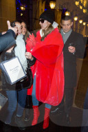 PEOPLE - Celine Dion steht in Paris für L'Oreal vor der Linse