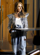 PEOPLE - Celine Dion steht in Paris für L'Oreal vor der Linse