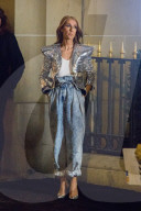 PEOPLE - Celine Dion steht in Paris für L'Oreal vor der Linse