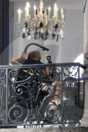 PEOPLE - Celine Dion steht in Paris für L'Oreal vor der Linse