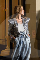 PEOPLE - Celine Dion steht in Paris für L'Oreal vor der Linse