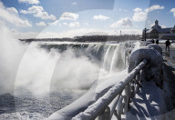 FEATURE - Die gefrorenen Niagara-Fälle 