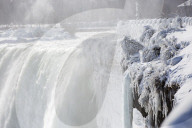 FEATURE - Die gefrorenen Niagara-Fälle 