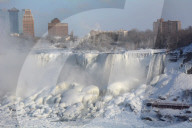 FEATURE - Die gefrorenen Niagara-Fälle 