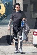PEOPLE - Nikki Sixx verlŠsst das BrŠunungsstudio
