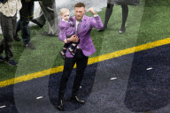 PEOPLE - Conor McGregor besucht mit dem Nachwuchs das Super Bowl Spiel