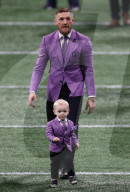 PEOPLE - Conor McGregor besucht mit dem Nachwuchs das Super Bowl Spiel