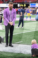PEOPLE - Conor McGregor besucht mit dem Nachwuchs das Super Bowl Spiel