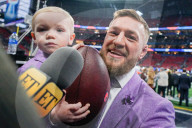 PEOPLE - Conor McGregor besucht mit dem Nachwuchs das Super Bowl Spiel