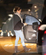 EXKLUSIV - Jennifer Garner verlässt das Haus von Freund John