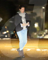 EXKLUSIV - Jennifer Garner verlässt das Haus von Freund John
