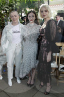 PEOPLE - Promis bei der Rodarte Modenschau in New York