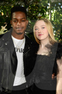 PEOPLE - Promis bei der Rodarte Modenschau in New York