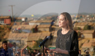 PEOPLE - Angelina Jolie besucht grÃ¶sstes FlÃ¼chtlingslager der Welt