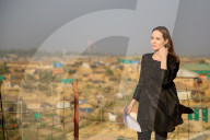 PEOPLE - Angelina Jolie besucht grÃ¶sstes FlÃ¼chtlingslager der Welt