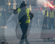 NEWS - Zehntausende Gelbwesten protestieren in Frankreich