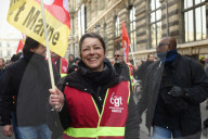 NEWS - Zehntausende Gelbwesten protestieren in Frankreich