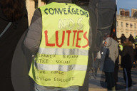 NEWS - Zehntausende Gelbwesten protestieren in Frankreich