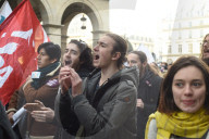 NEWS - Zehntausende Gelbwesten protestieren in Frankreich