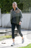 EXKLUSIV - Jamie Chung joggt durch die Nachbarschaft