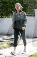 EXKLUSIV - Jamie Chung joggt durch die Nachbarschaft