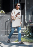 PEOPLE - Lea Michele und Freund Zandy in Beverly Hills unterwegs