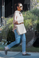 PEOPLE - Lea Michele und Freund Zandy in Beverly Hills unterwegs