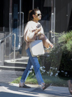 PEOPLE - Lea Michele und Freund Zandy in Beverly Hills unterwegs