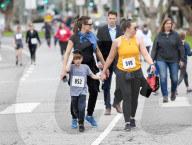 PEOPLE - Jennifer Garner joggt mit den Kids für den Guten Zweck