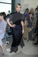 PEOPLE - Promis bei der Christian Siriano Modenschau