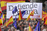 NEWS - Zehntausende Spanier demonstrieren gegen die sozialistische Minderheitsregierung
