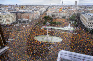 NEWS - Zehntausende Spanier demonstrieren gegen die sozialistische Minderheitsregierung