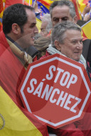 NEWS - Zehntausende Spanier demonstrieren gegen die sozialistische Minderheitsregierung
