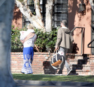 EXKLUSIV - Kate Hudson und Danny Fujikawa mit Baby Rani in Santa Monica unterwegs