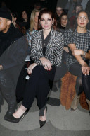 PEOPLE - Promis bei der Naeem Khan Modenschau in New York