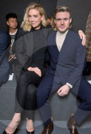 PEOPLE - Promis bei der Marc Jacobs Modenschau in New York