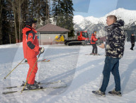 NEWS - Vladimir Putin fährt Ski in Sotchi