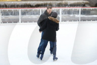 FEATURE - Zum Valentinstag gab es einen Hochzeitsantrag am Rockefeller Center 