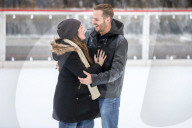 FEATURE - Zum Valentinstag gab es einen Hochzeitsantrag am Rockefeller Center 