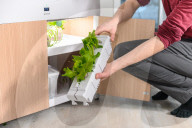 FEATURE - Der rotierende Indoor Garten für zu Hause