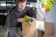 FEATURE - Der rotierende Indoor Garten für zu Hause