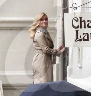 EXKLUSIV - Reese Witherspoon auf dem Set von Jennifer Anistons neuer TV Show