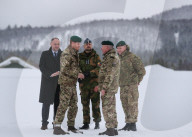 PEOPLE - Prinz Harry besucht britische Truppen beim Manöver Clockwork in Norwegen (weitere Bilder)