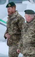 PEOPLE - Prinz Harry besucht britische Truppen beim Manöver Clockwork in Norwegen (weitere Bilder)