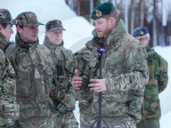 PEOPLE - Prinz Harry besucht britische Truppen beim Manöver Clockwork in Norwegen (weitere Bilder)