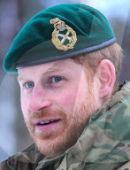 PEOPLE - Prinz Harry besucht britische Truppen beim Manöver Clockwork in Norwegen (weitere Bilder)