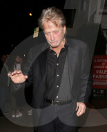 PEOPLE - Michael Douglas kämpft mit einem Augenleiden