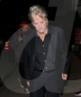 PEOPLE - Michael Douglas kämpft mit einem Augenleiden