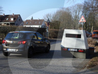 FEATURE - Gut getart: Mobiles Blitzgerät gegen Raser in Hamburg
